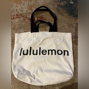 Lululemon tote